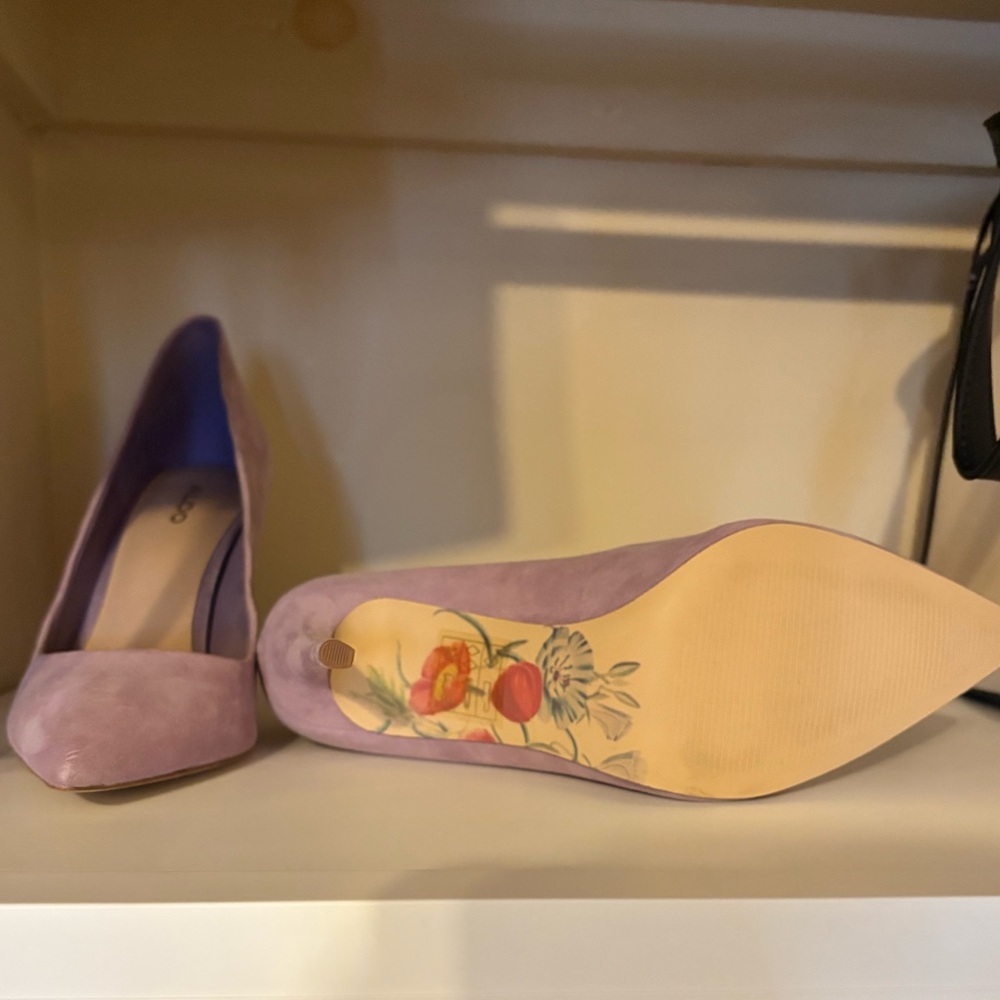 Lavender suede Aldo heels, size 9